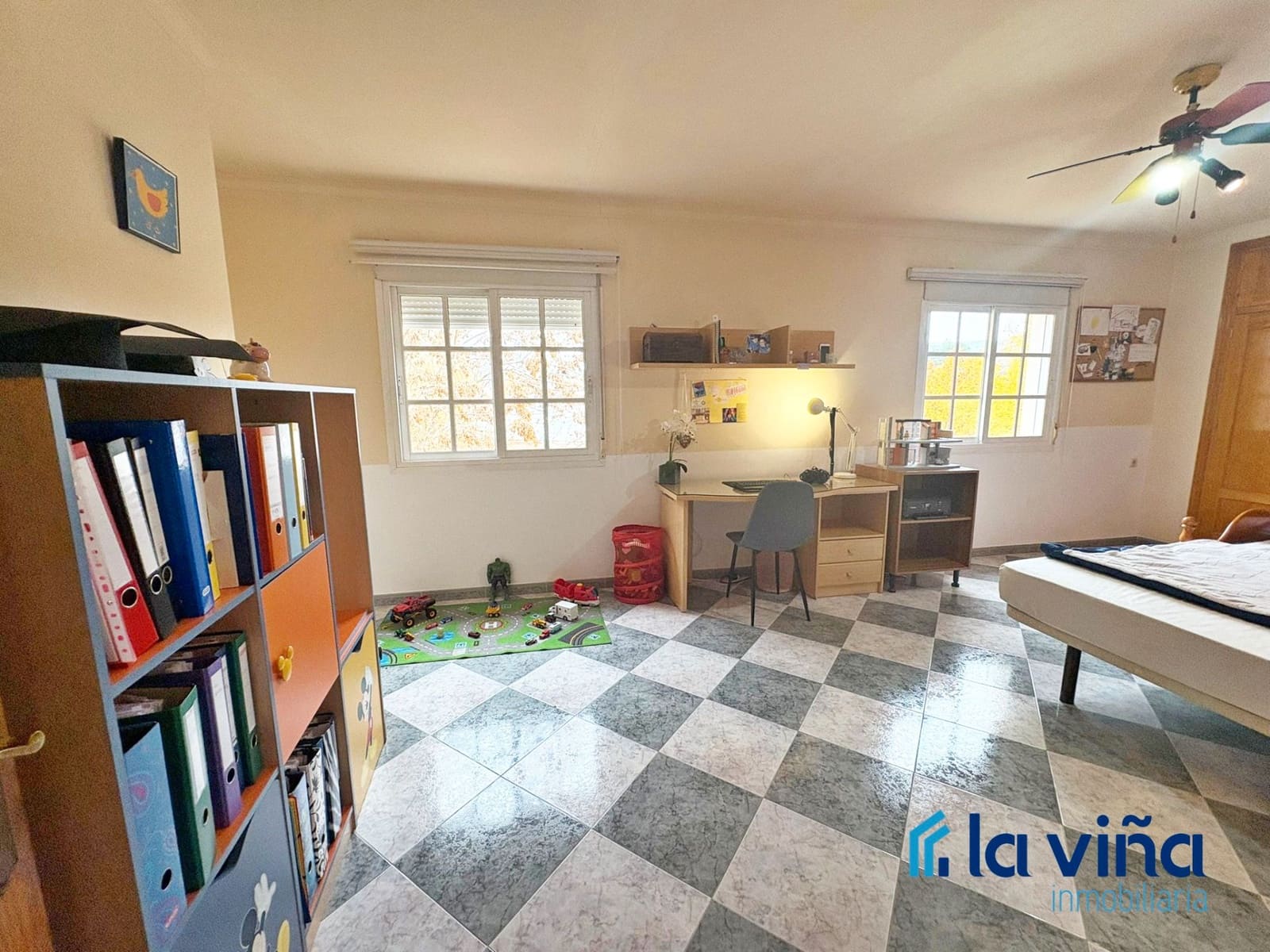 4 bedroom Townhouse for sale in Cuevas Bajas - € 124,900 (Ref: 9436521)