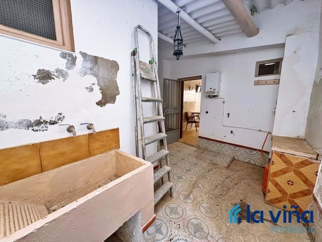 Casa de 5 habitaciones en Benamejí en venta - 120.000 € (Ref: 9466026)