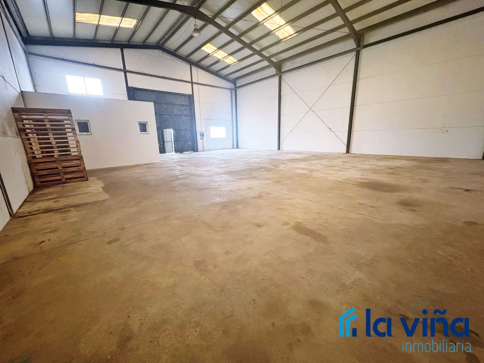 Comercial para venda em Mollina - 140 000 € (Ref: 9473329)