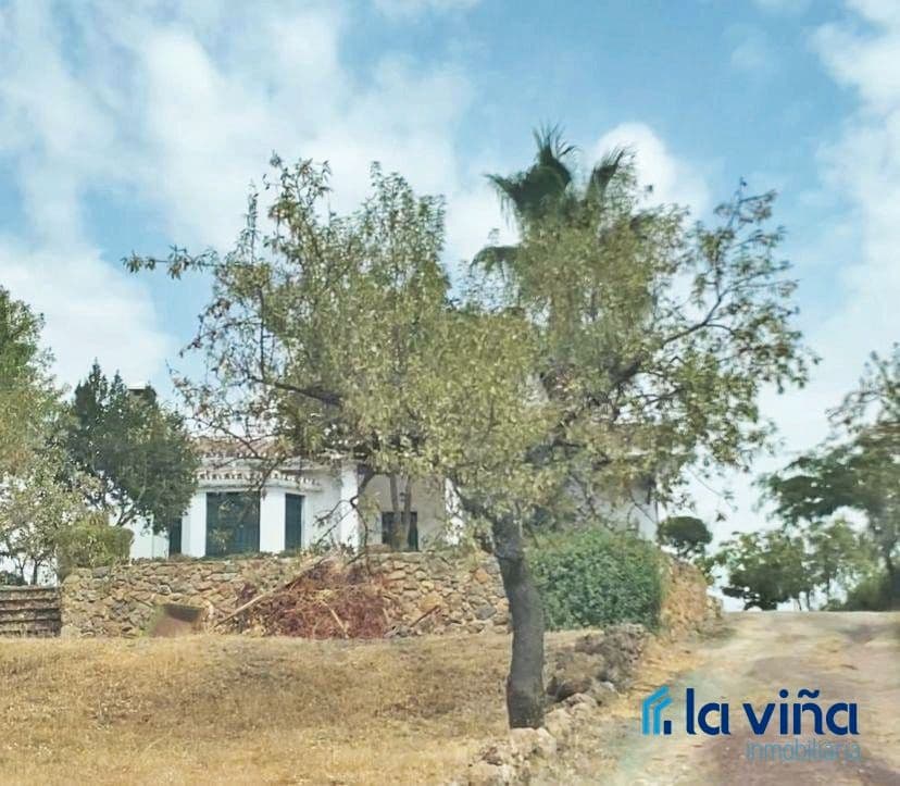 3 makuuhuone Maalaistalo myytävänä paikassa Villanueva del Rosario mukana uima-altaan - 650 000 € (Ref: 9503541)