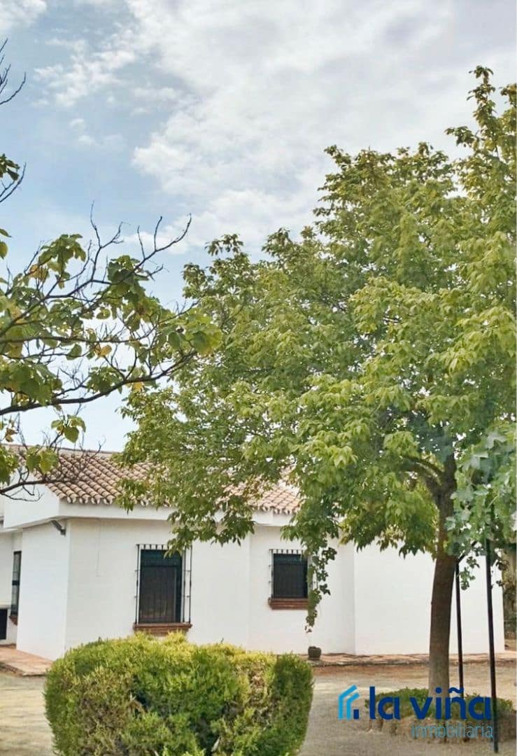 3 makuuhuone Maalaistalo myytävänä paikassa Villanueva del Rosario mukana uima-altaan - 650 000 € (Ref: 9503541)