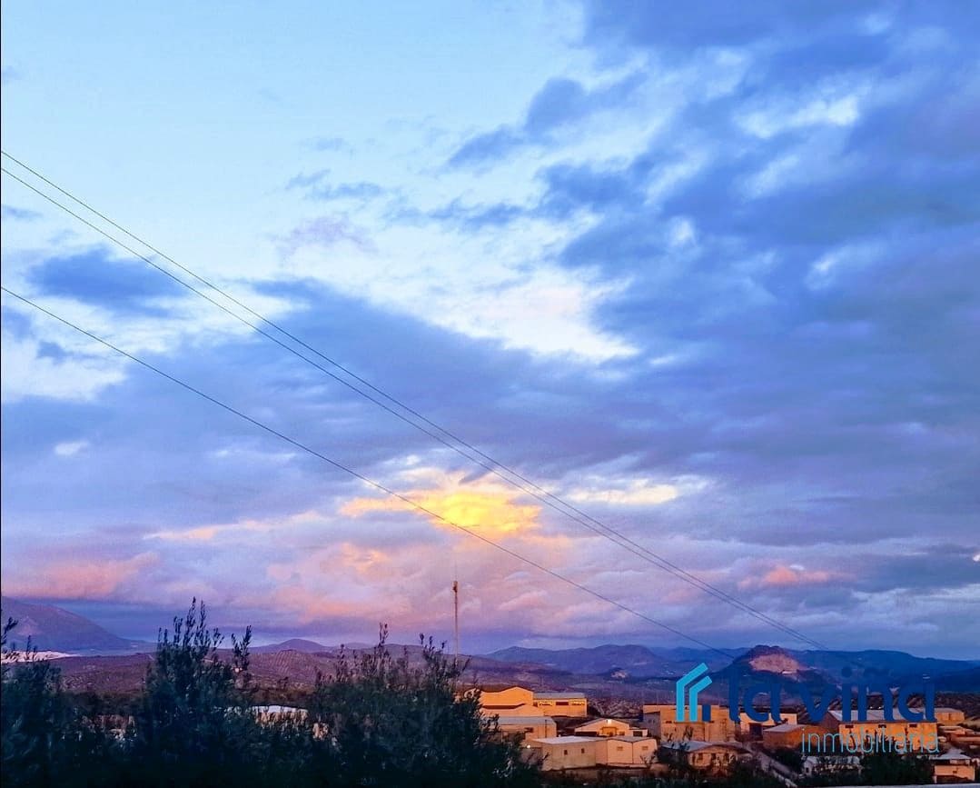 Piso de 3 habitaciones en Encinas Reales en venta - 88.000 € (Ref: 9563788)