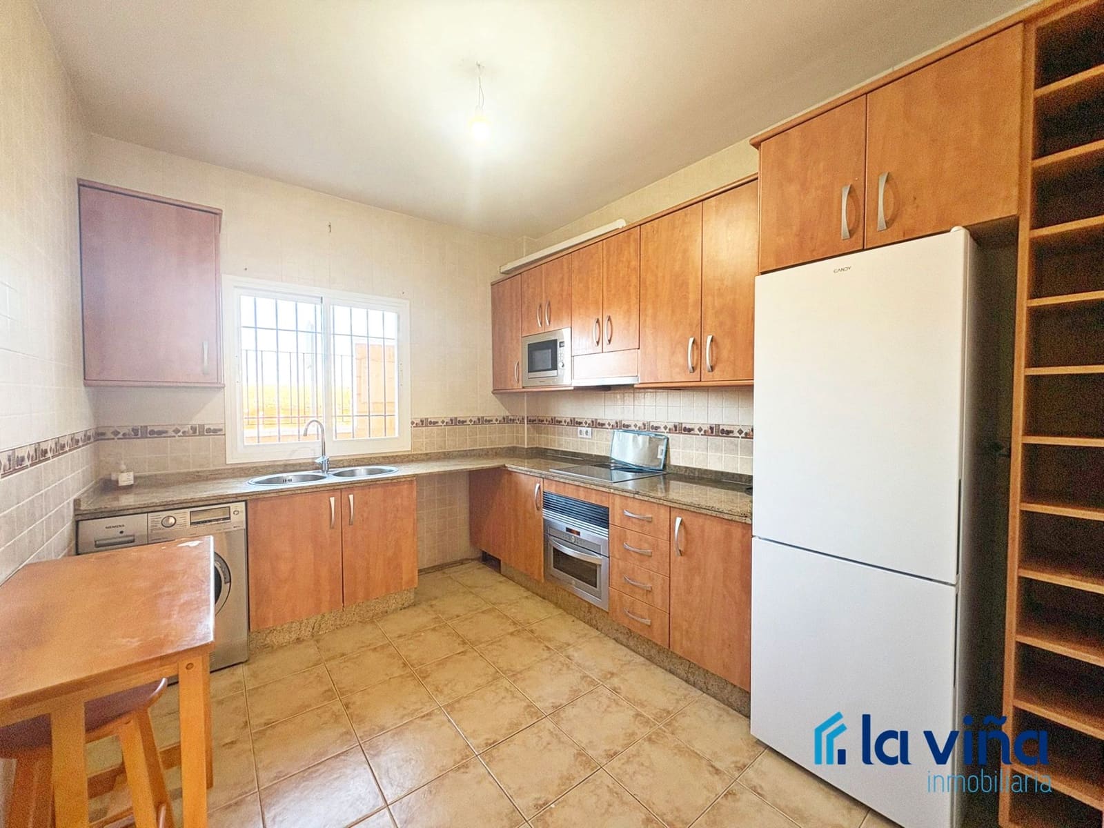 3 sovrum Villa till salu i Humilladero med garage - 114 500 € (Ref: 9570241)