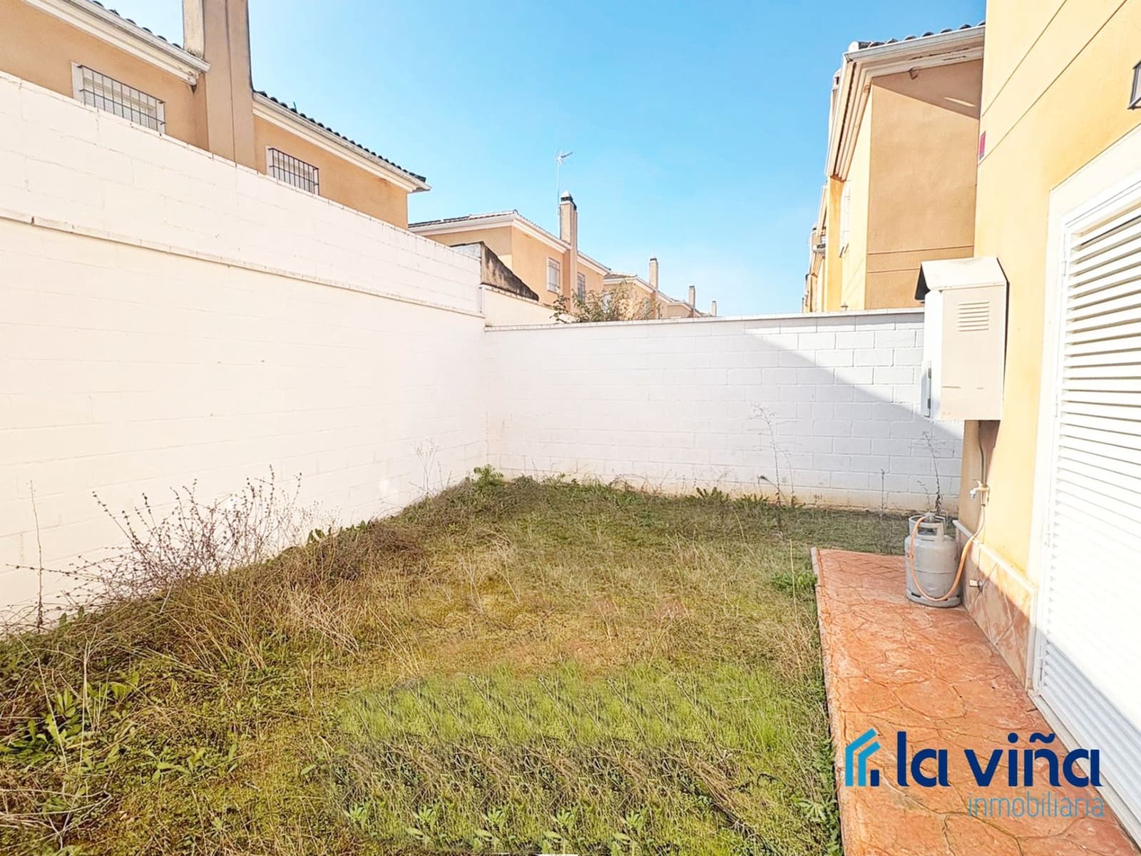 3 sovrum Villa till salu i Humilladero med garage - 114 500 € (Ref: 9570241)