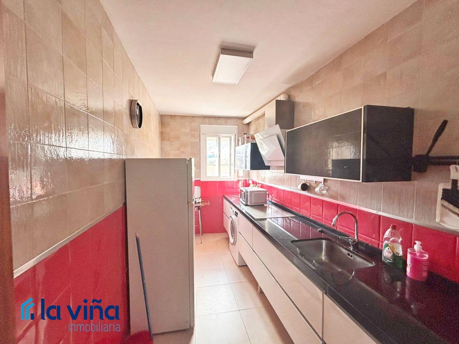 3 bedroom Flat for sale in Alameda with garage - € 135,000 (Ref: 9588359)