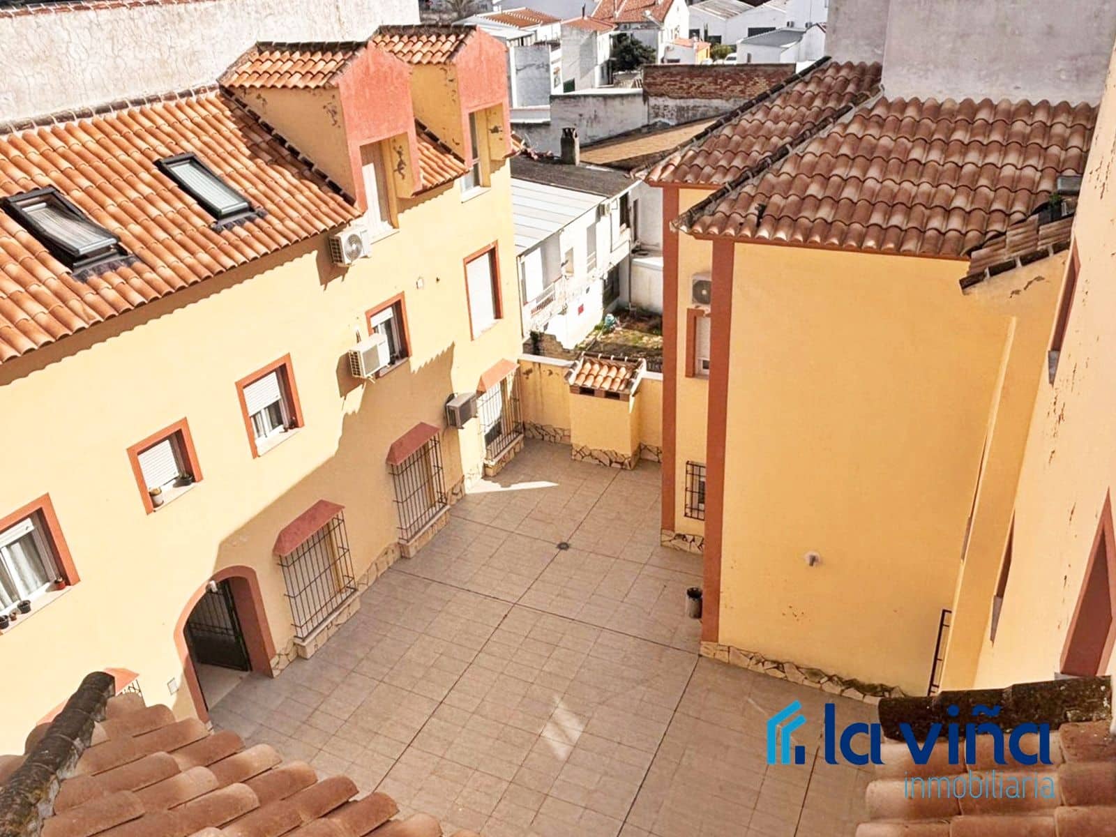 3 bedroom Flat for sale in Alameda with garage - € 135,000 (Ref: 9588359)