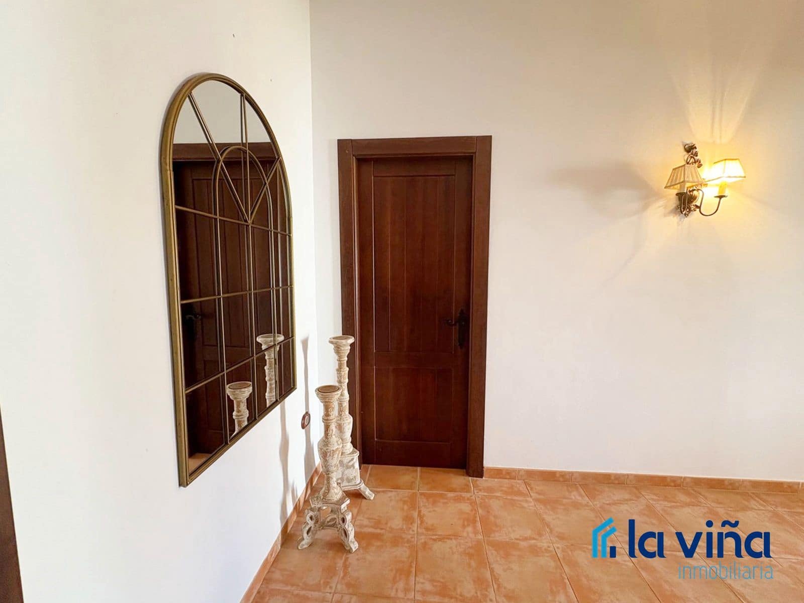 4 bedroom Villa for sale in Humilladero - € 194,900 (Ref: 9618136)