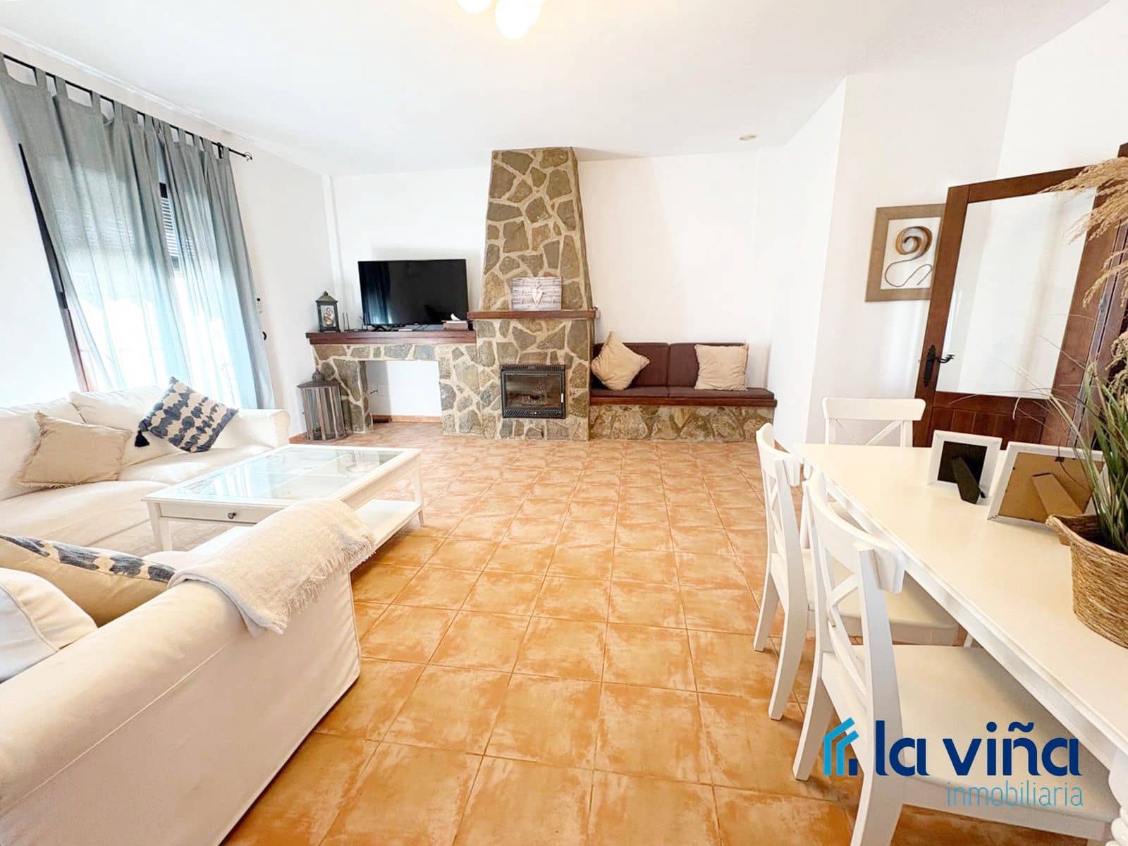 4 bedroom Villa for sale in Humilladero - € 194,900 (Ref: 9618136)