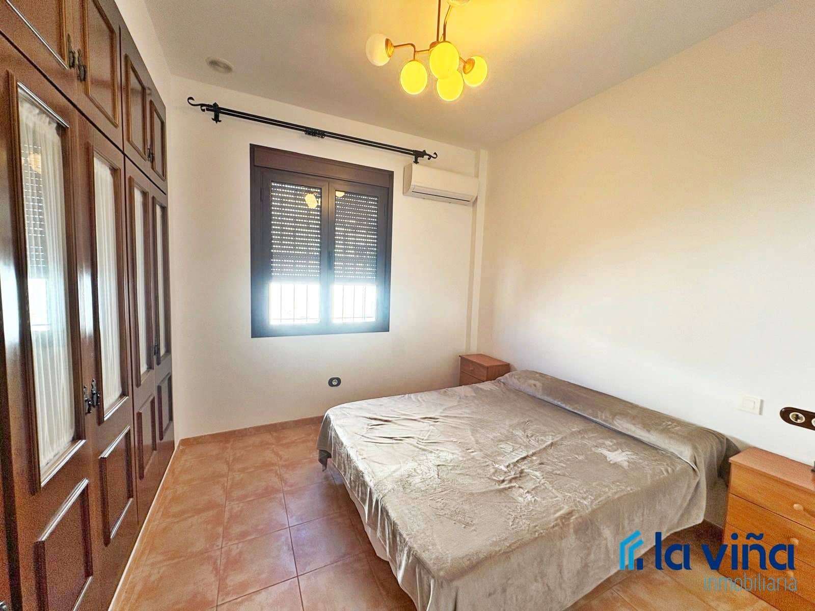 4 bedroom Villa for sale in Humilladero - € 194,900 (Ref: 9618136)