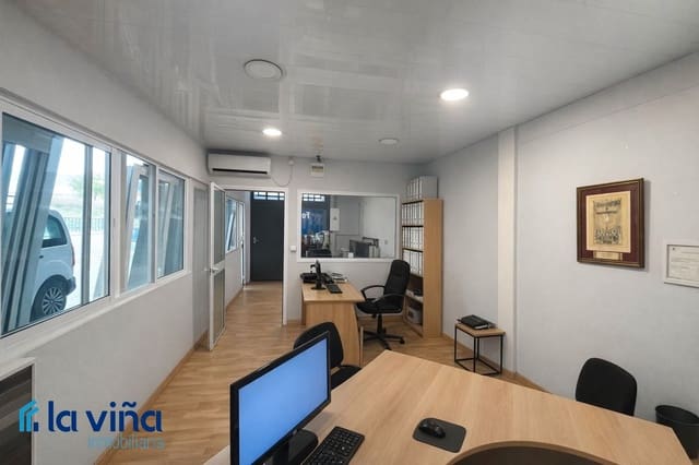 Kaupallinen myytävänä paikassa Antequera - 450 000 € (Ref: 9650893)