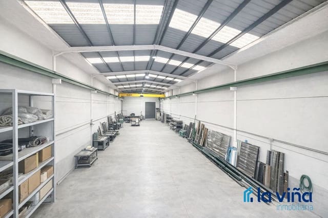 Kaupallinen myytävänä paikassa Antequera - 450 000 € (Ref: 9650893)