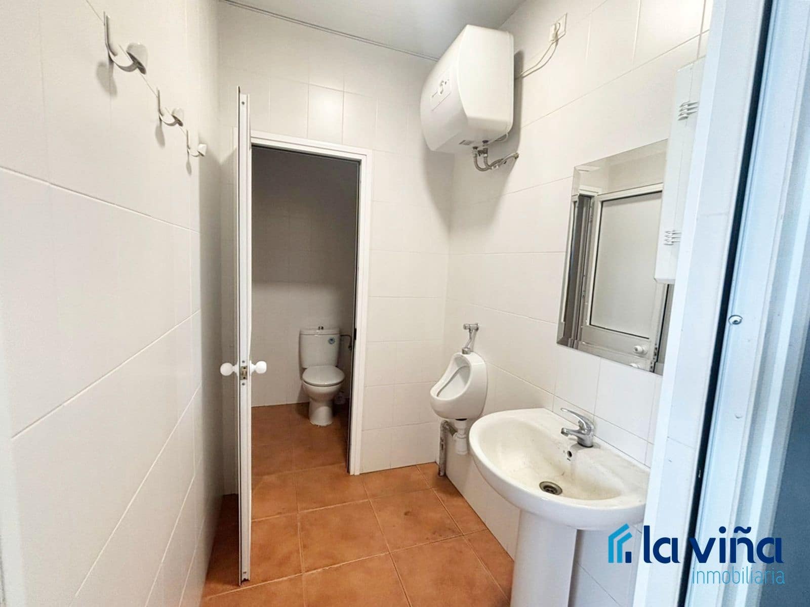 Kaupallinen myytävänä paikassa Antequera - 450 000 € (Ref: 9650893)