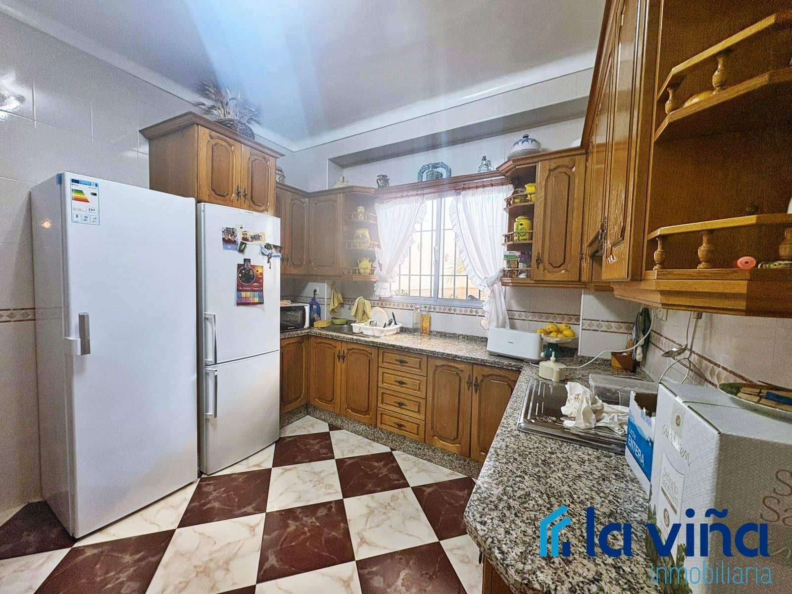 5 makuuhuone Huvila myytävänä paikassa Campillos - 335 000 € (Ref: 9668269)