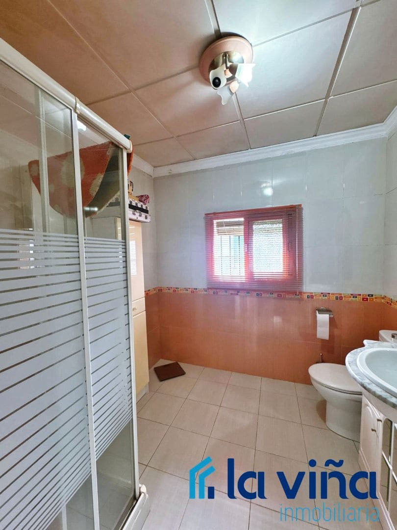 2 bedroom Townhouse for sale in La Roda de Andalucia - € 95,000 (Ref: 9675135)