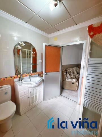 2 bedroom Townhouse for sale in La Roda de Andalucía - € 95,000 (Ref: 9675135)