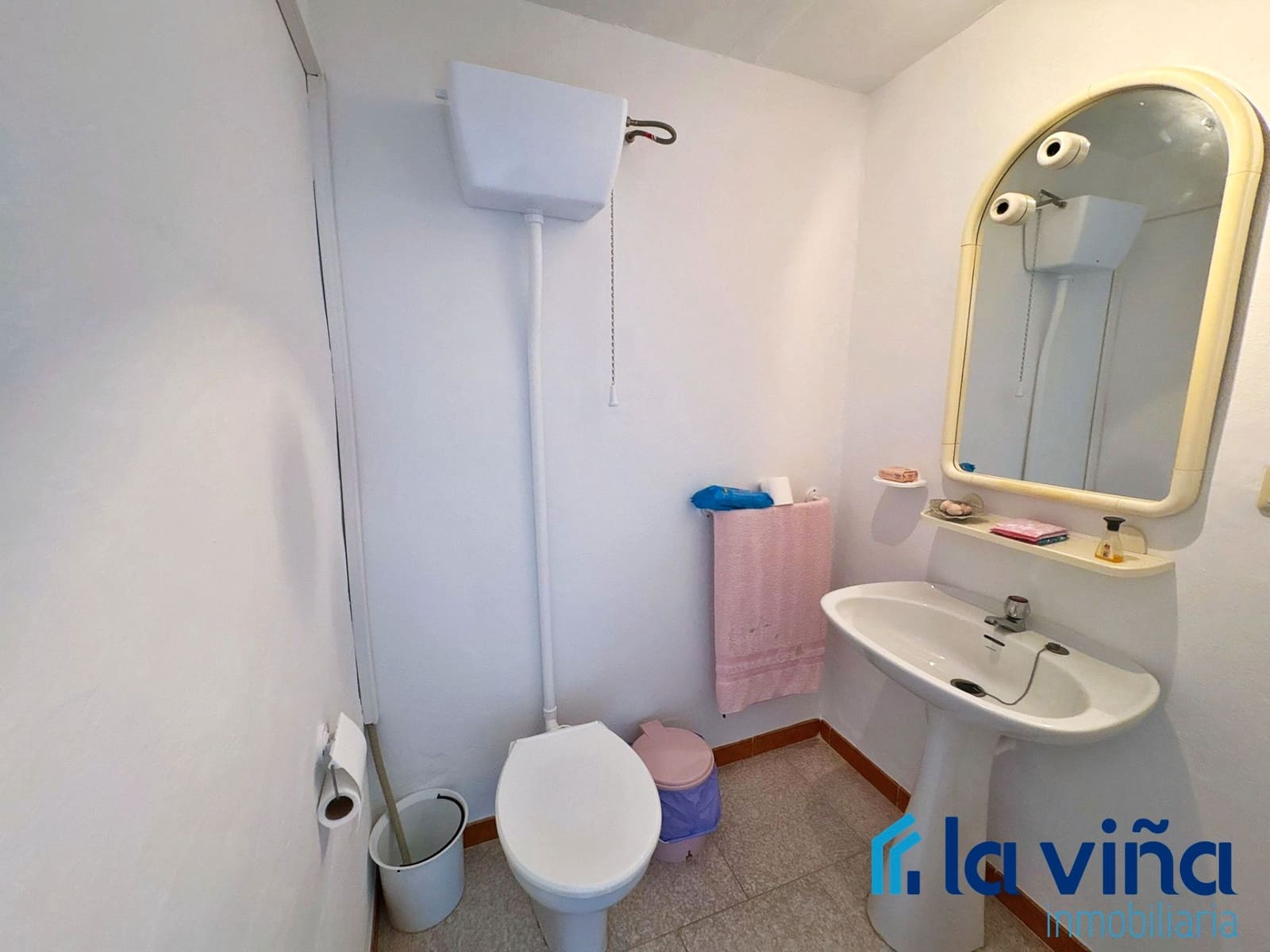 2 bedroom Townhouse for sale in La Roda de Andalucia - € 95,000 (Ref: 9675135)