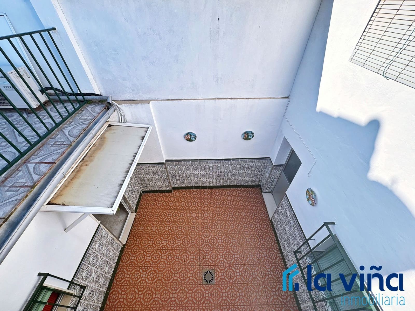 2 bedroom Townhouse for sale in La Roda de Andalucia - € 95,000 (Ref: 9675135)