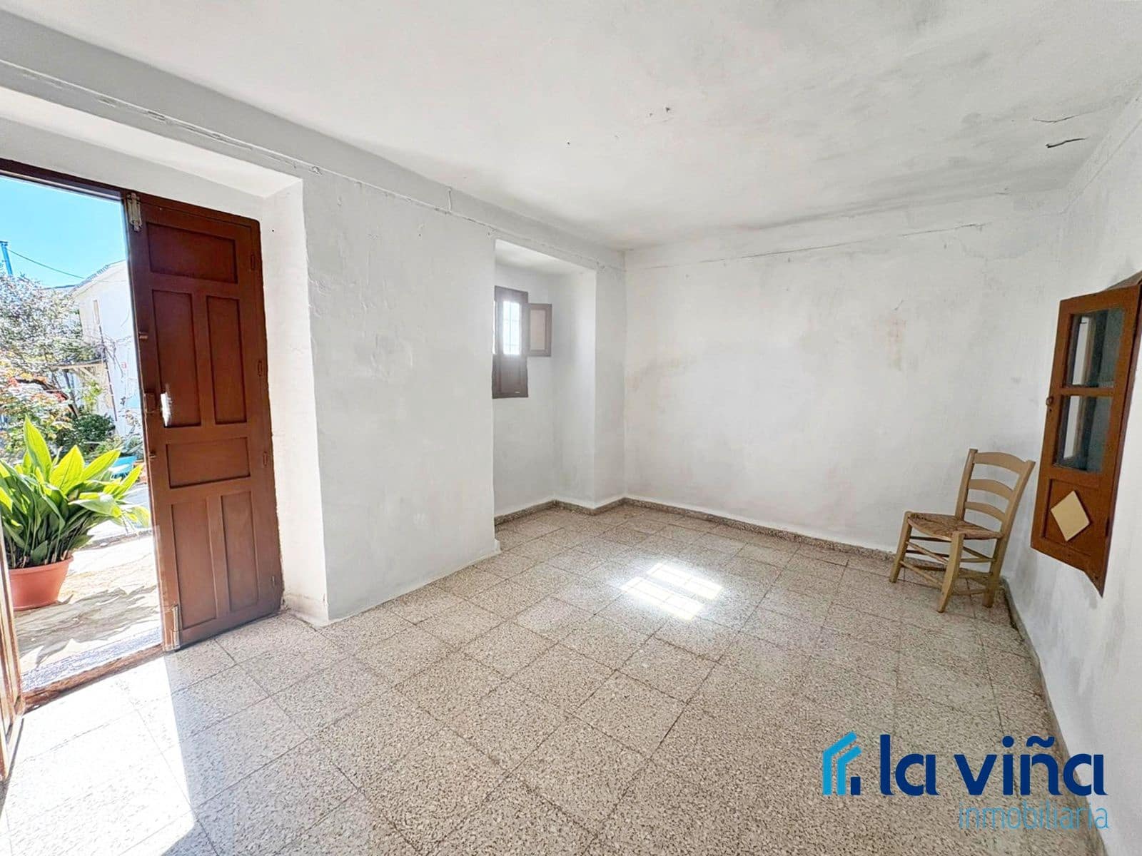 5 bedroom Villa for sale in Iznajar - € 25,900 (Ref: 9688501)