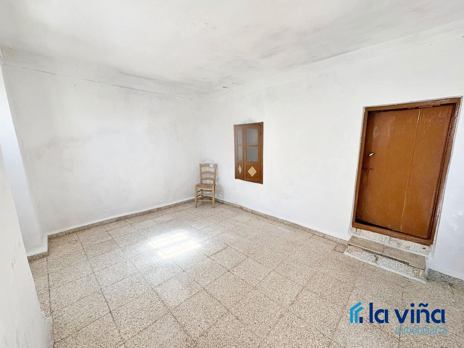 5 bedroom Villa for sale in Iznajar - € 25,900 (Ref: 9688501)