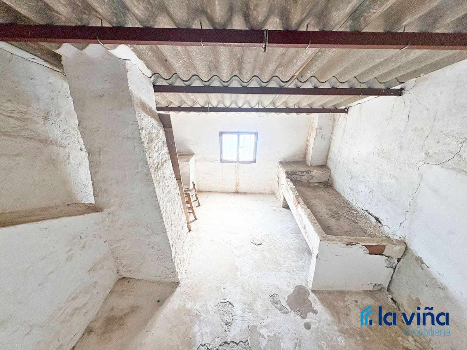 5 bedroom Villa for sale in Iznajar - € 25,900 (Ref: 9688501)