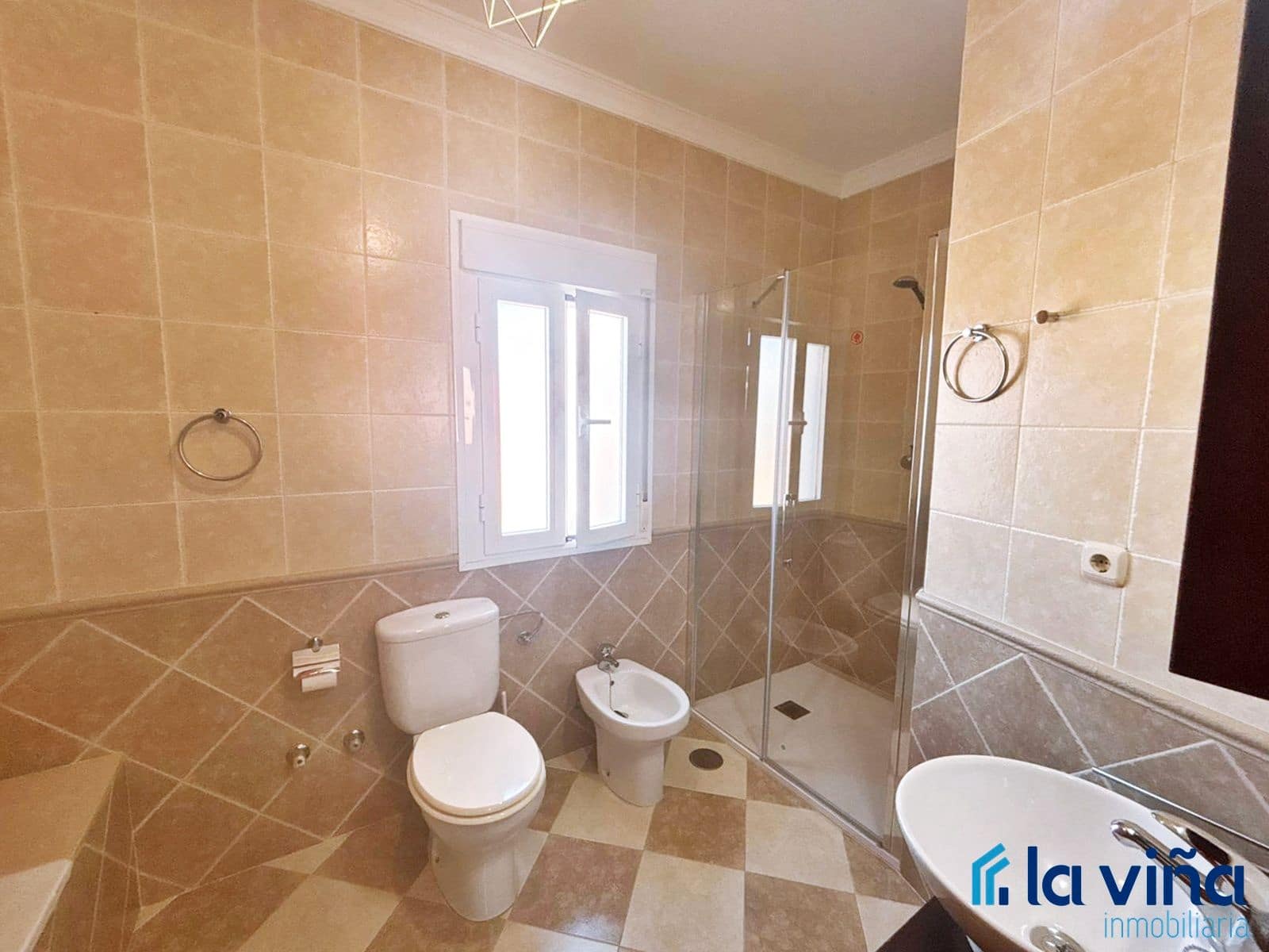 Casa de 4 habitaciones en Mollina en venta - 250.000 € (Ref: 9723560)