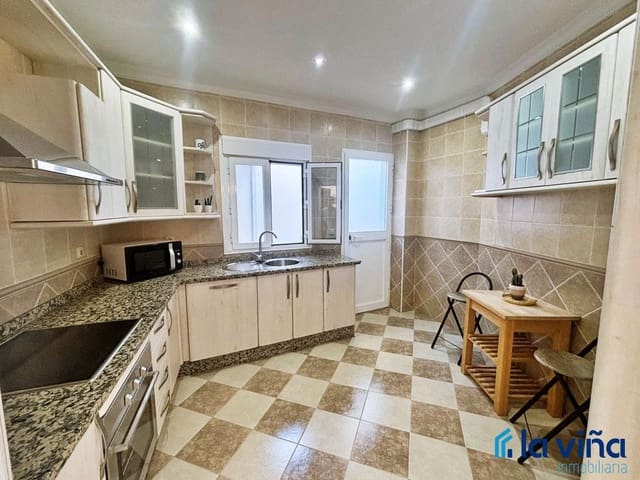 Casa de 4 habitaciones en Mollina en venta - 250.000 € (Ref: 9723560)