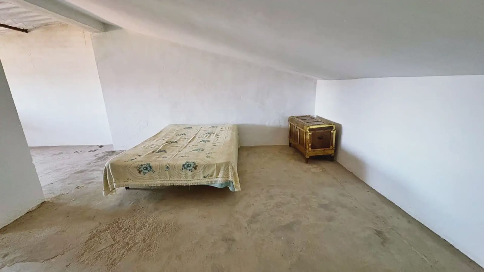 3 bedroom Townhouse for sale in Iznajar - € 53,000 (Ref: 9733429)