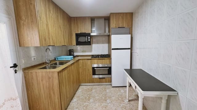3 bedroom Townhouse for sale in Iznájar - € 53,000 (Ref: 9733429)