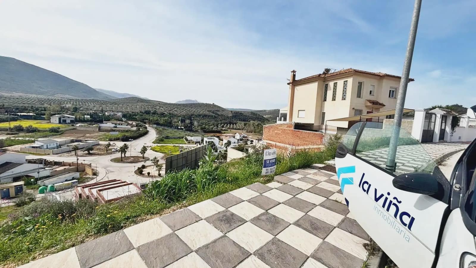 Building Plot for sale in Loja - € 35,000 (Ref: 9734097)