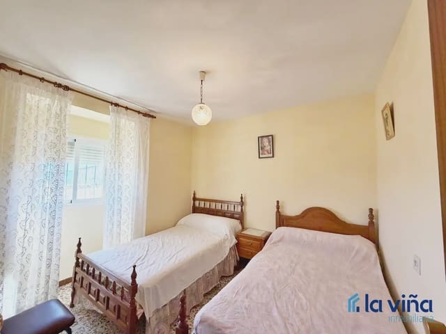 8 chambre Maison de Ville à vendre à Iznájar - 71 900 € (Ref: 9778715)