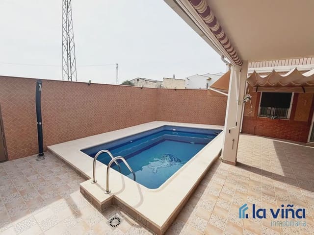 3 bedroom Villa for sale in Fuente de Piedra with pool garage - € 379,900 (Ref: 9798399)