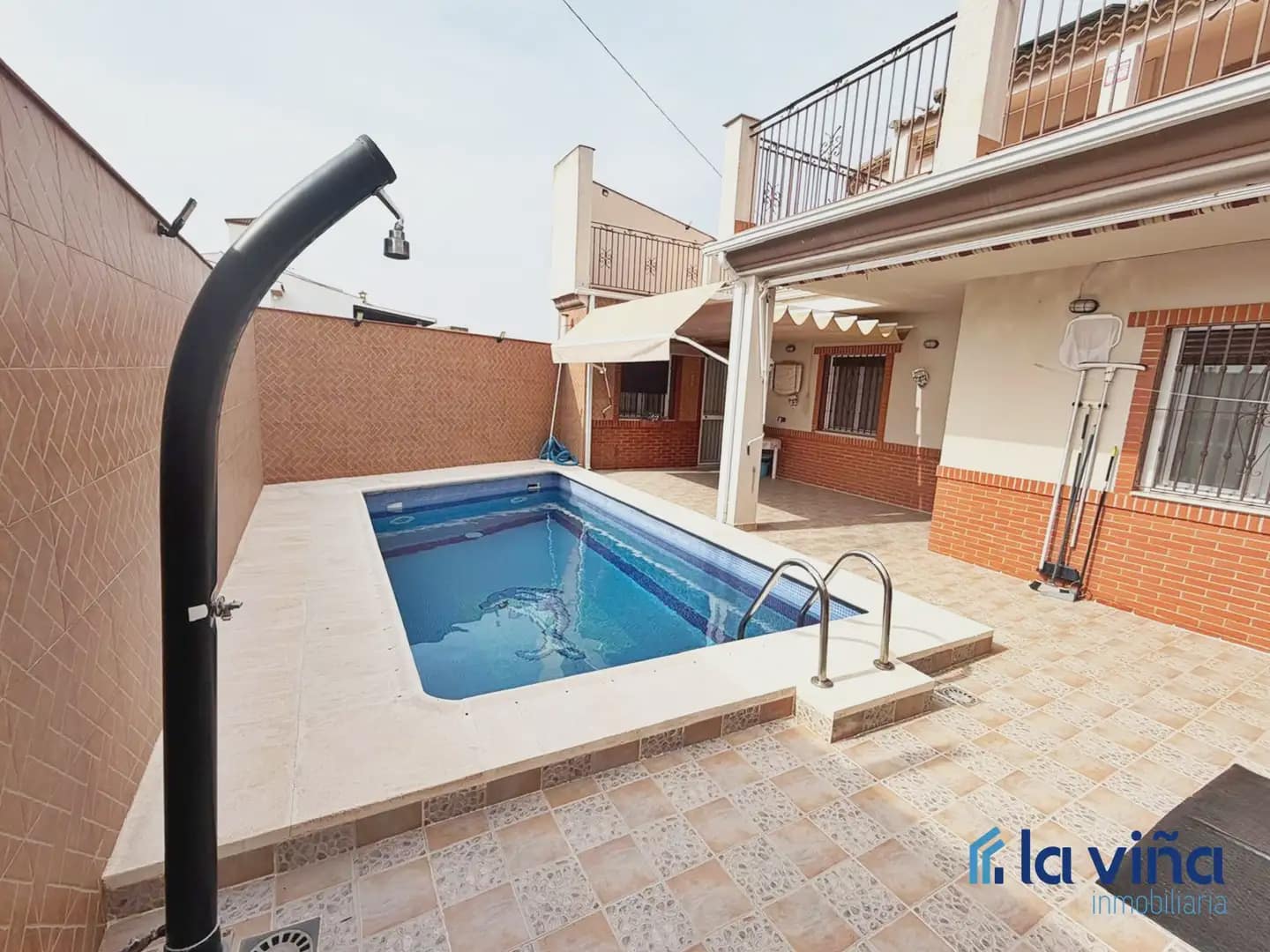 3 bedroom Villa for sale in Fuente de Piedra with pool garage - € 379,900 (Ref: 9798399)