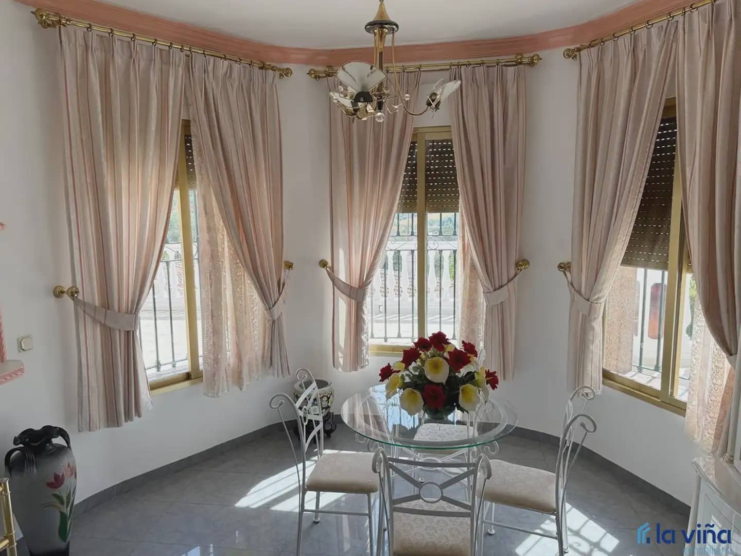 4 soverom Villa til salgs i Loja med garasje - € 360 000 (Ref: 9880316)