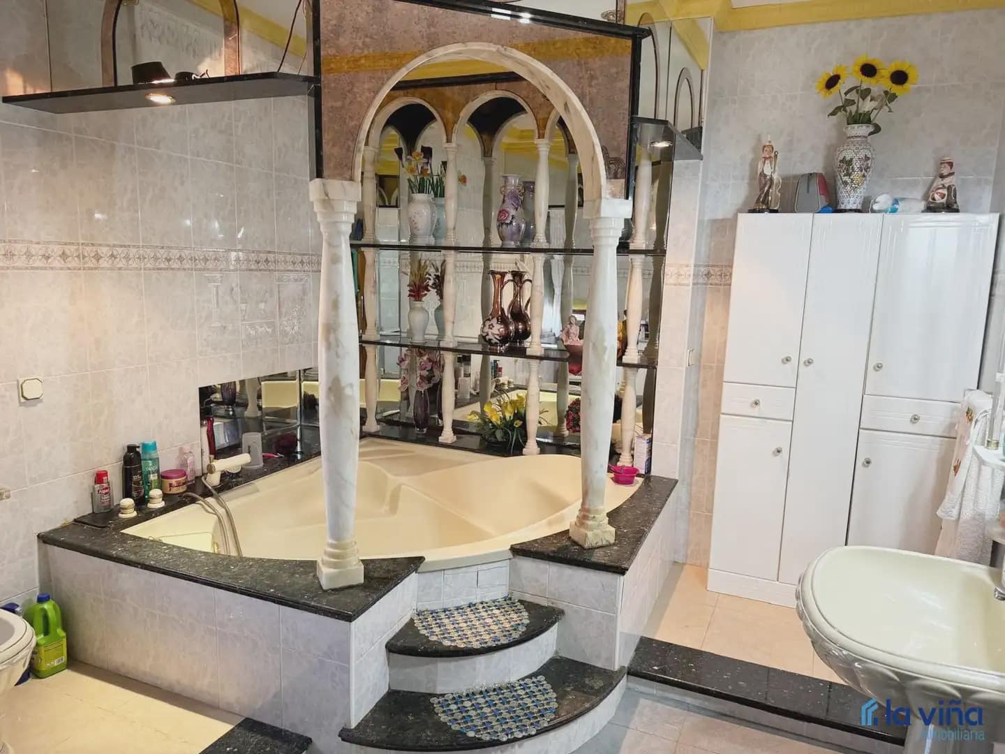 4 soverom Villa til salgs i Loja med garasje - € 360 000 (Ref: 9880316)