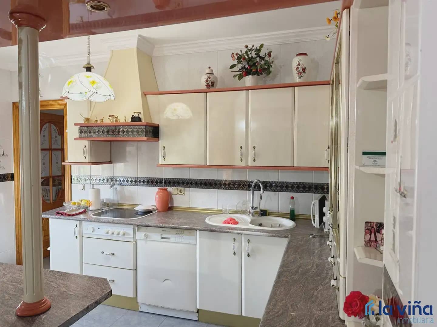 4 soverom Villa til salgs i Loja med garasje - € 360 000 (Ref: 9880316)