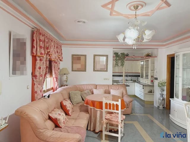 4 slaapkamer Villa te koop in Loja met garage - € 360.000 (Ref: 9880316)