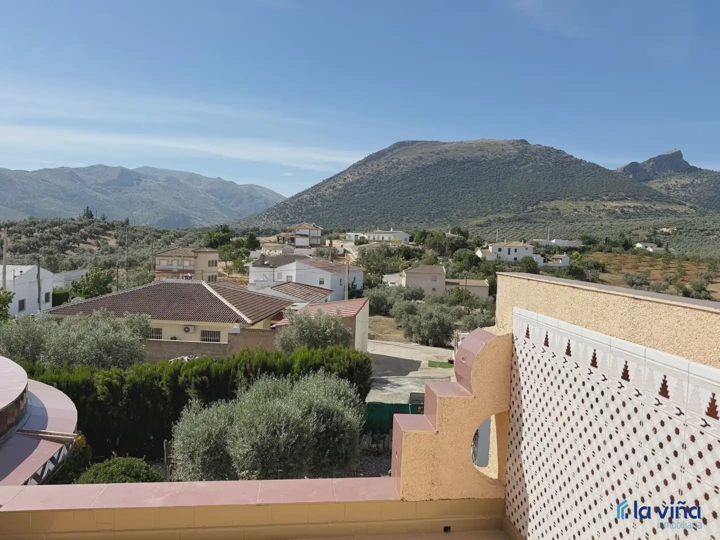 4 soverom Villa til salgs i Loja med garasje - € 360 000 (Ref: 9880316)