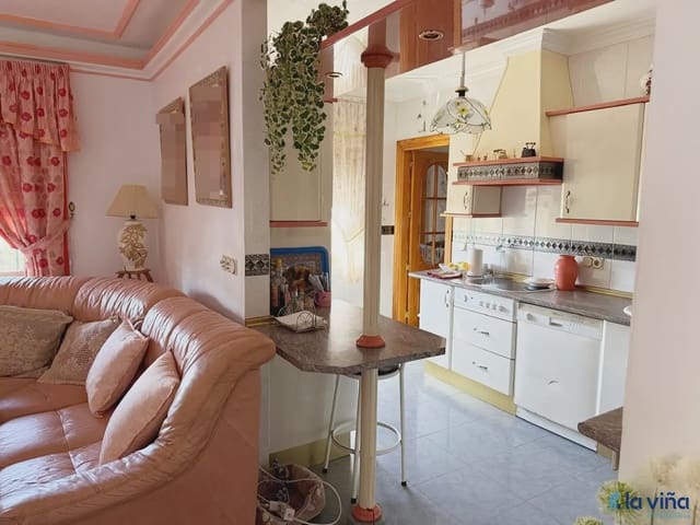4 slaapkamer Villa te koop in Loja met garage - € 360.000 (Ref: 9880316)