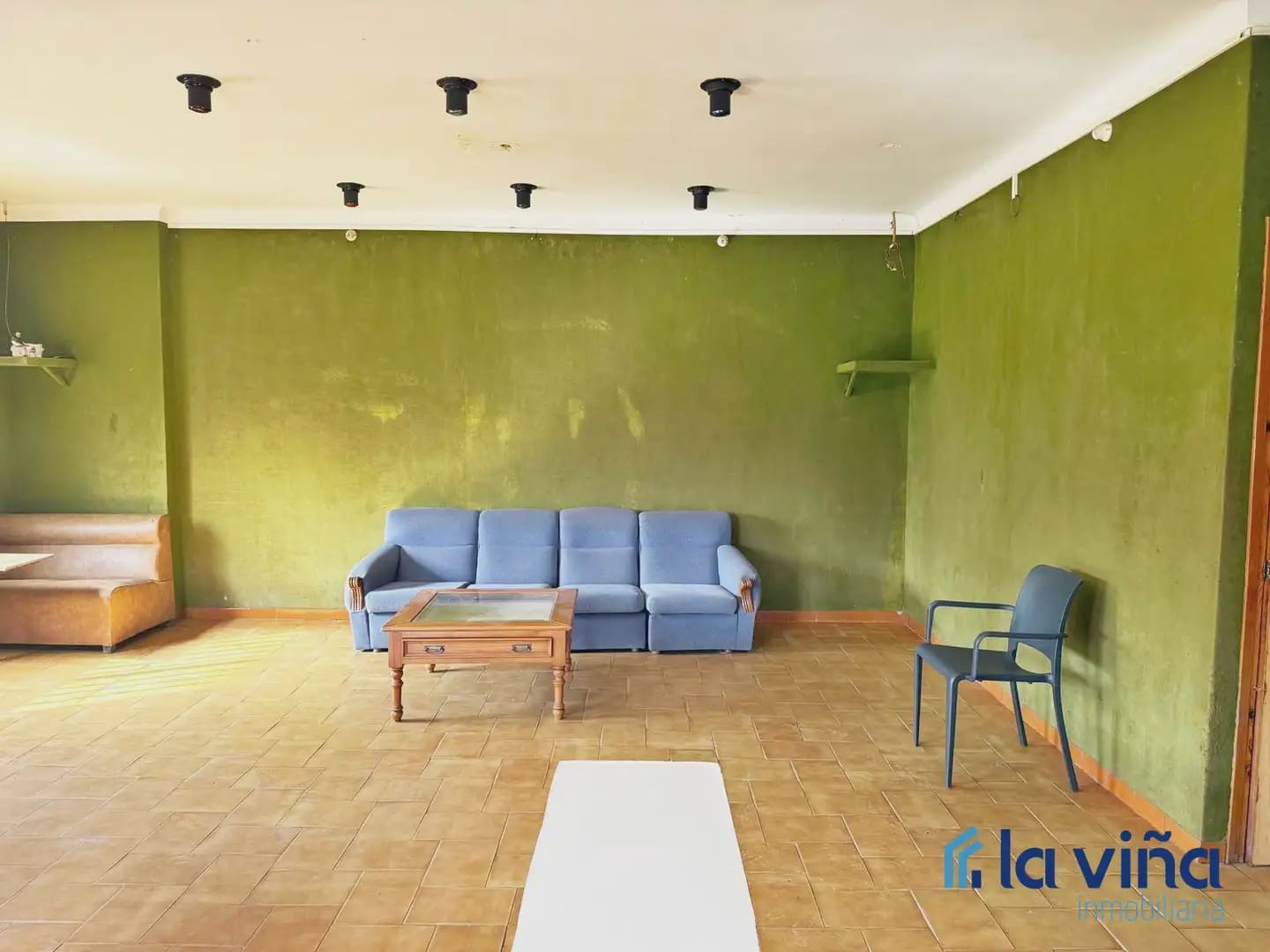 4 bedroom Townhouse for sale in Loja with garage - € 310,000 (Ref: 9880432)