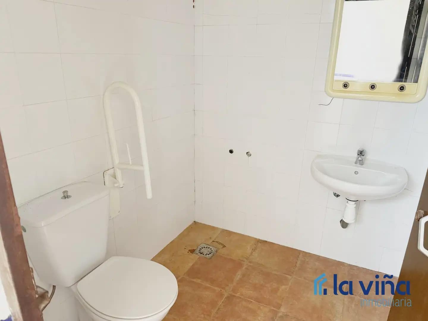 4 bedroom Townhouse for sale in Loja with garage - € 310,000 (Ref: 9880432)