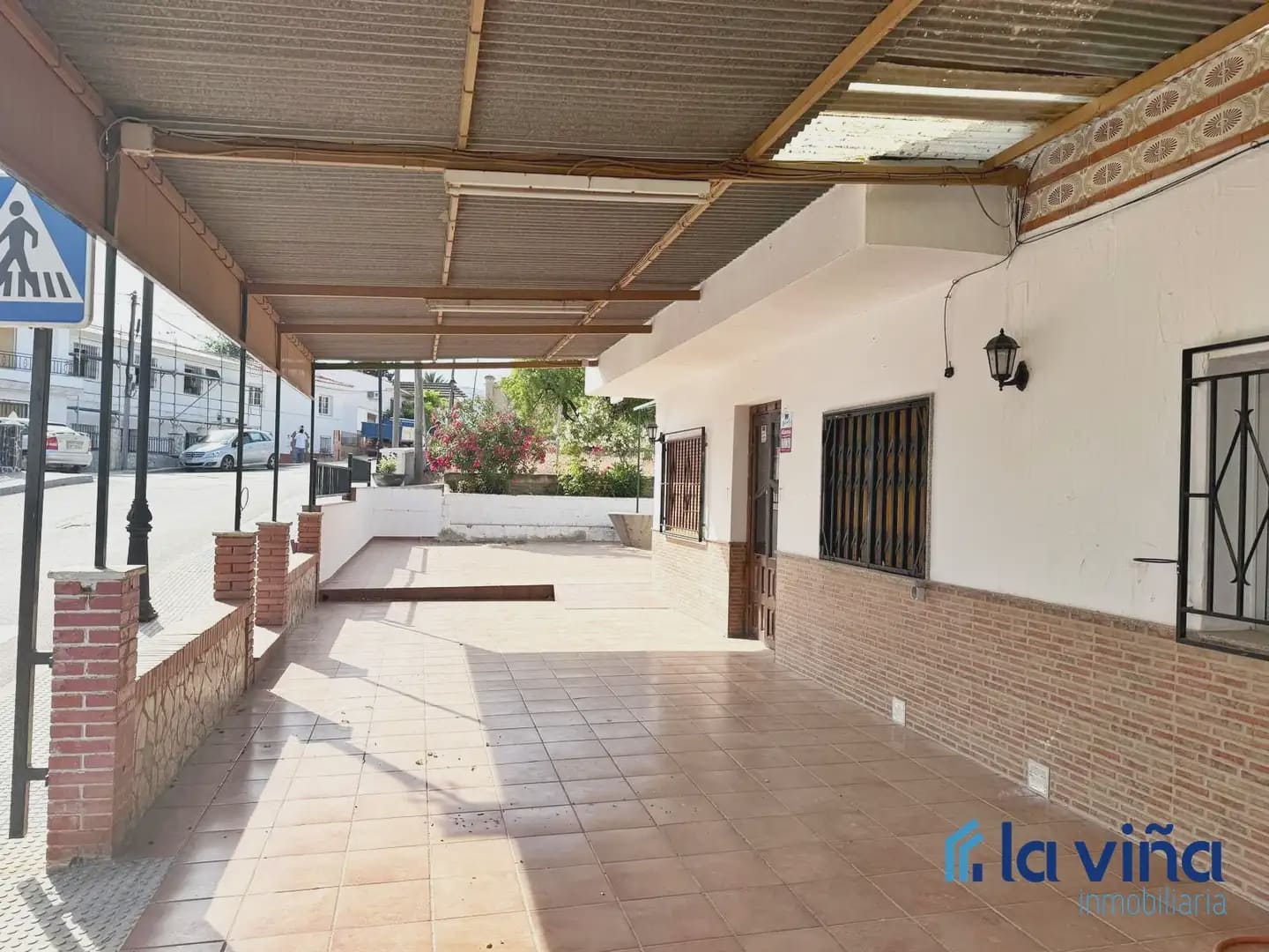 4 bedroom Townhouse for sale in Loja with garage - € 310,000 (Ref: 9880432)