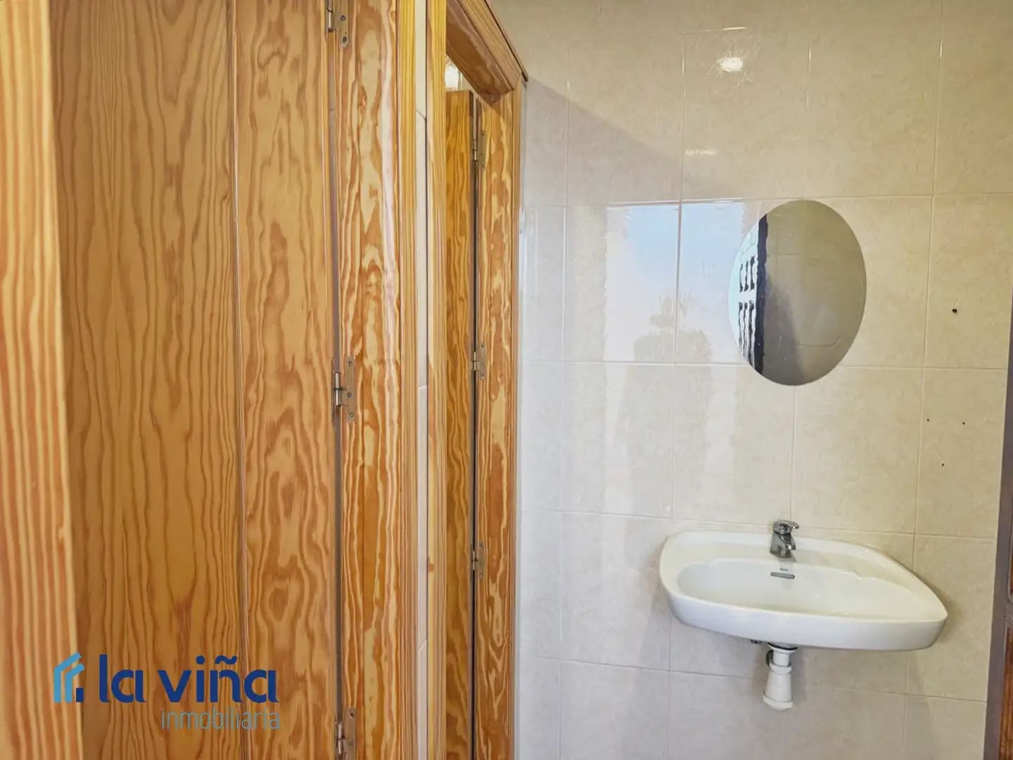 4 bedroom Townhouse for sale in Loja with garage - € 310,000 (Ref: 9880432)