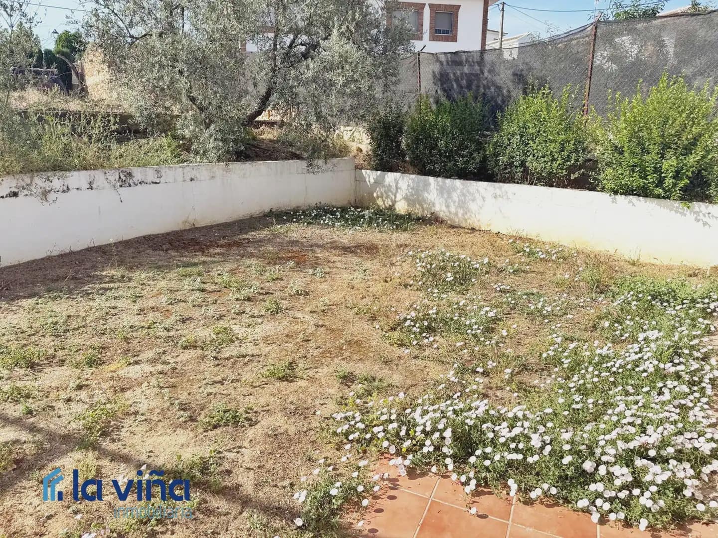 4 bedroom Townhouse for sale in Loja with garage - € 310,000 (Ref: 9880432)