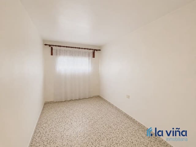4 bedroom Flat for sale in Humilladero - € 155,000 (Ref: 9889553)