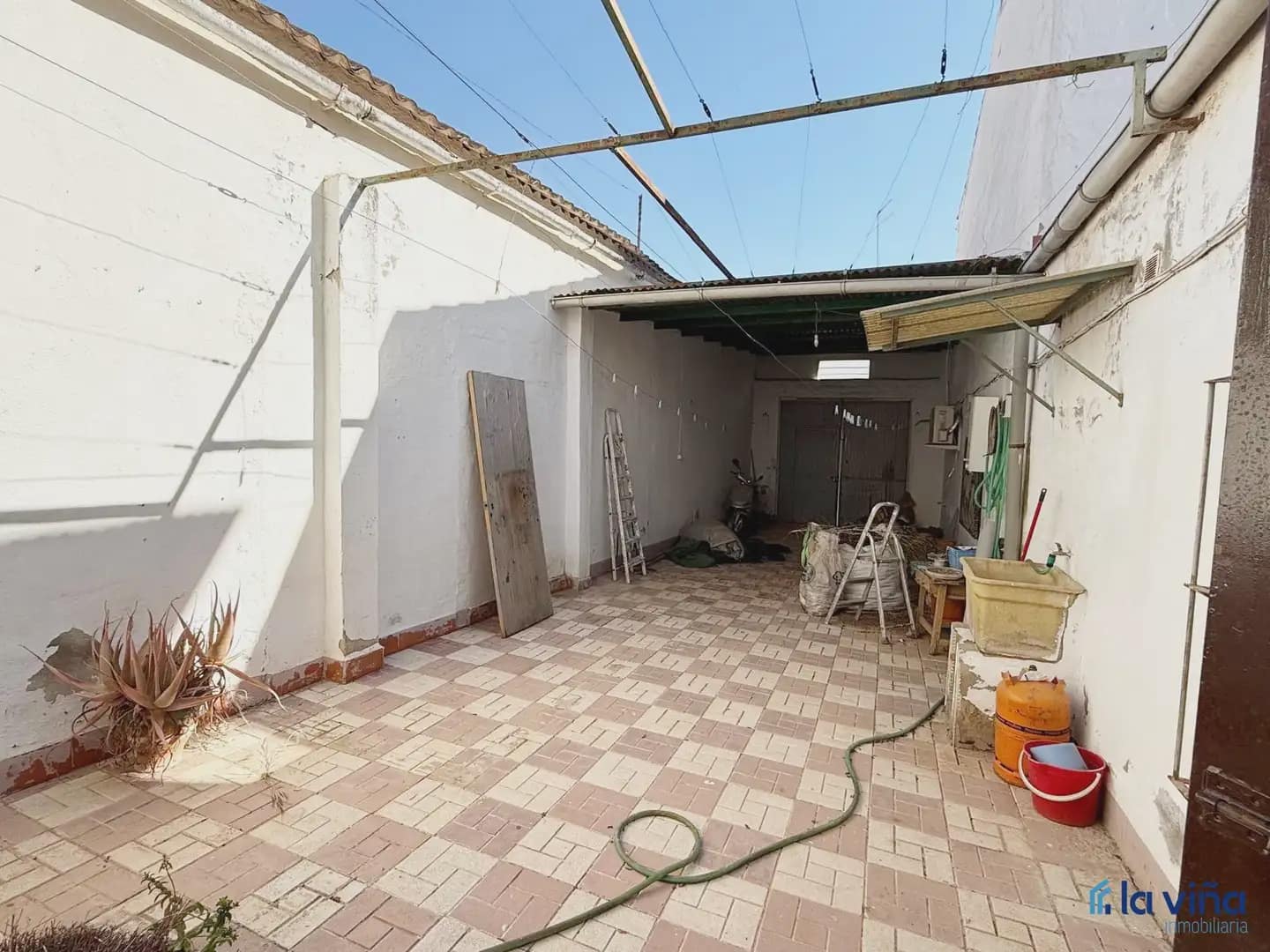 5 soverom Kjedet enebolig til salgs i Casariche med garasje - € 140 000 (Ref: 9893269)