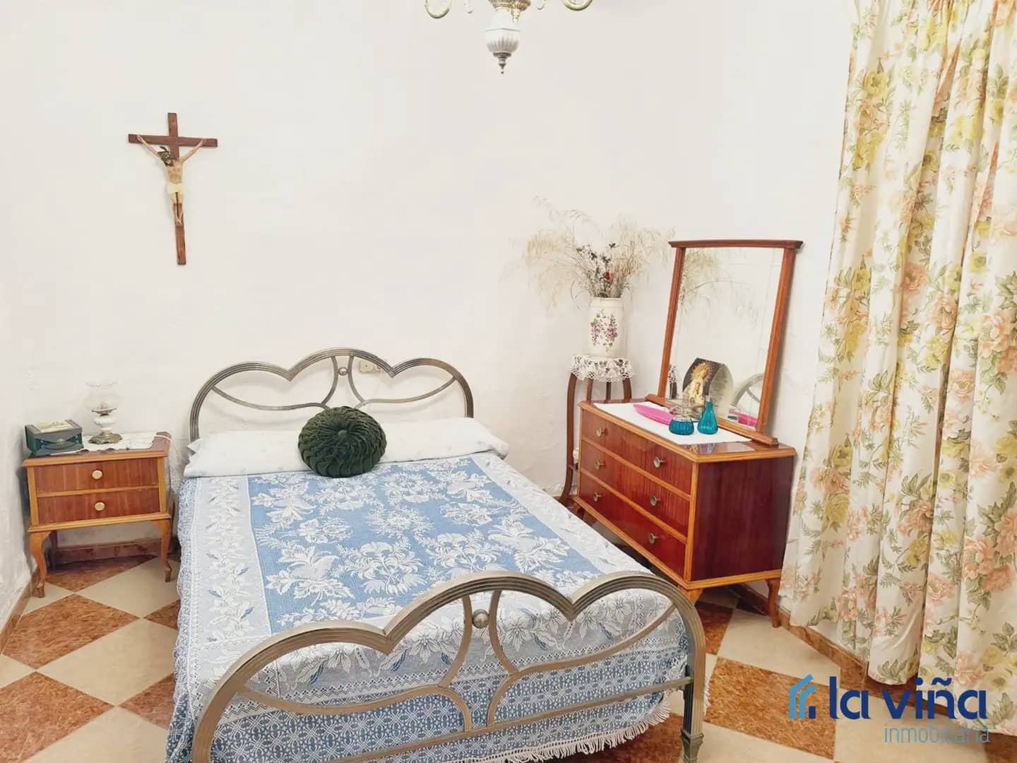 4 bedroom Townhouse for sale in Alameda - € 98,000 (Ref: 9893270)