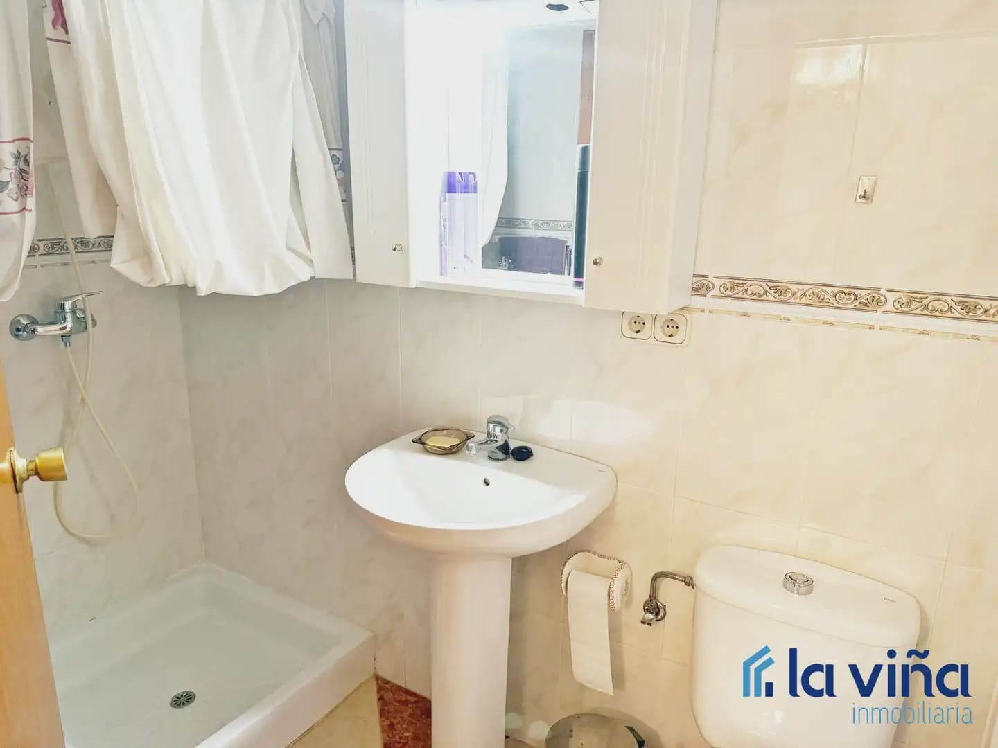4 bedroom Townhouse for sale in Alameda - € 98,000 (Ref: 9893270)