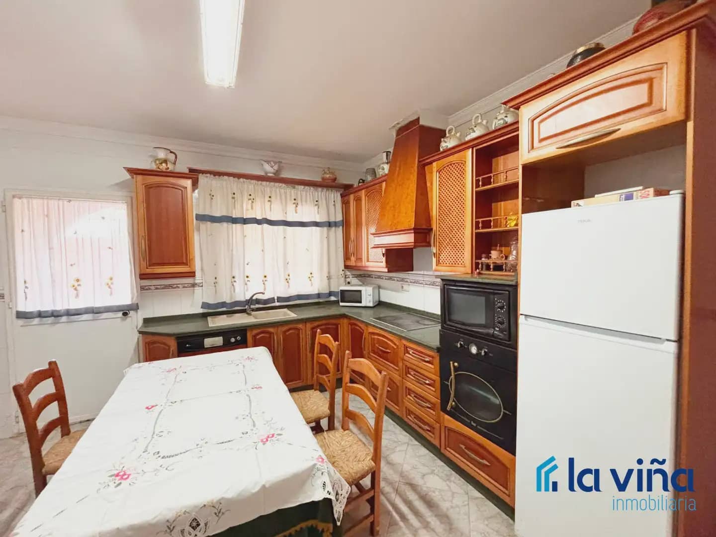 3 bedroom Bungalow for sale in Humilladero - € 235,000 (Ref: 9895644)