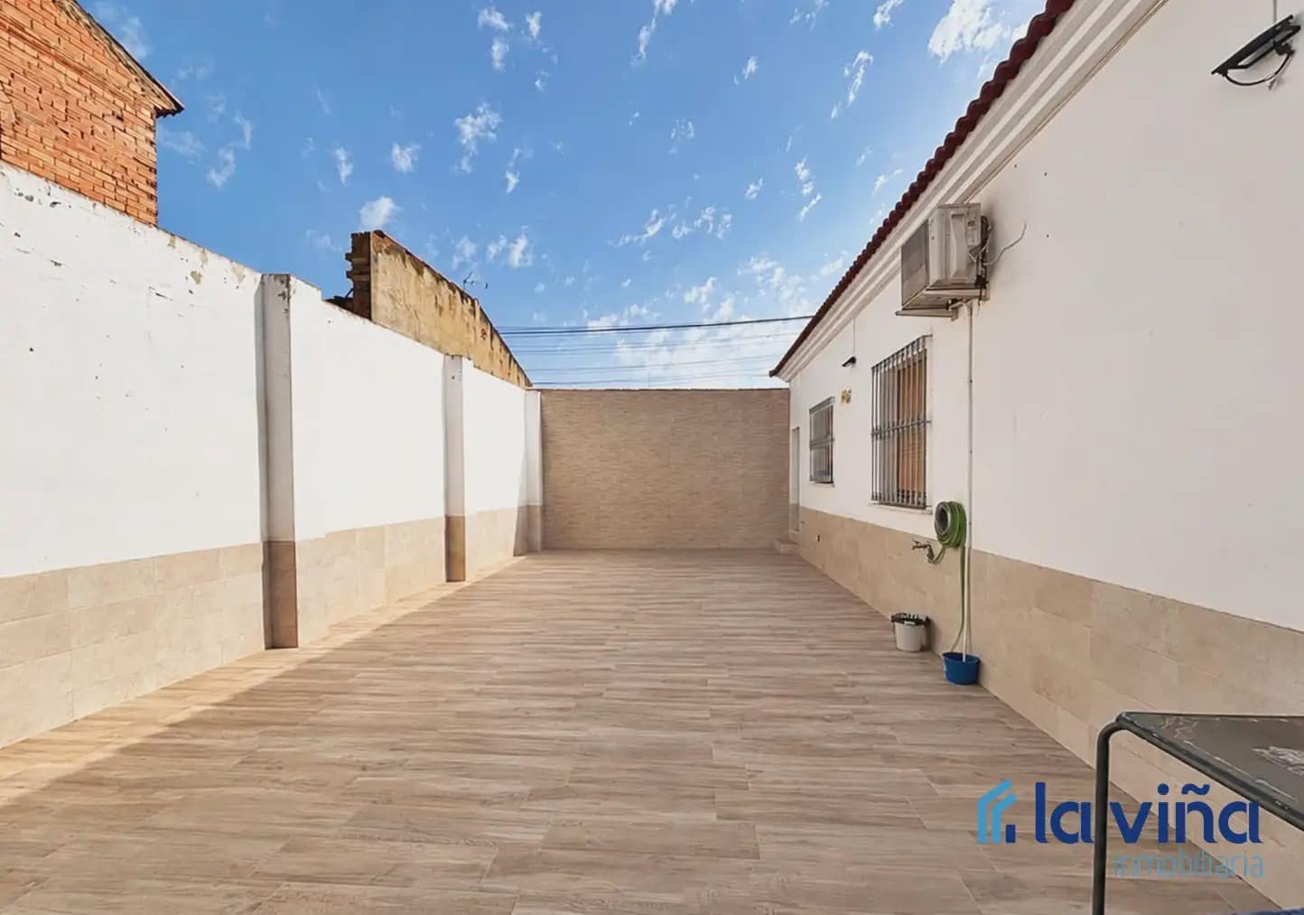 3 slaapkamer Huis te koop in Humilladero - € 225.000 (Ref: 9918833)