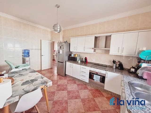 3 slaapkamer Huis te koop in Humilladero - € 225.000 (Ref: 9918833)